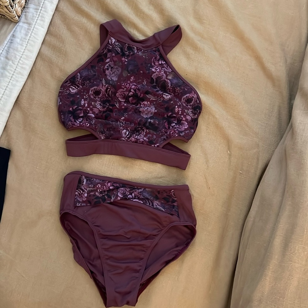 Bloch Dance Burgundy Floral Set
